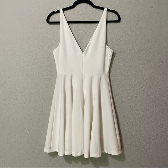 Lulus White V Neck Sleeveless Fit & Flare Mini Dress Womens M Bridal Prom Formal - Picture 6 of 10